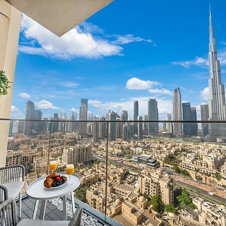 Smartstay At Burj Royale - Full Burj Khalifa View - Brand New Luxury Apartments Dubai Exteriör bild