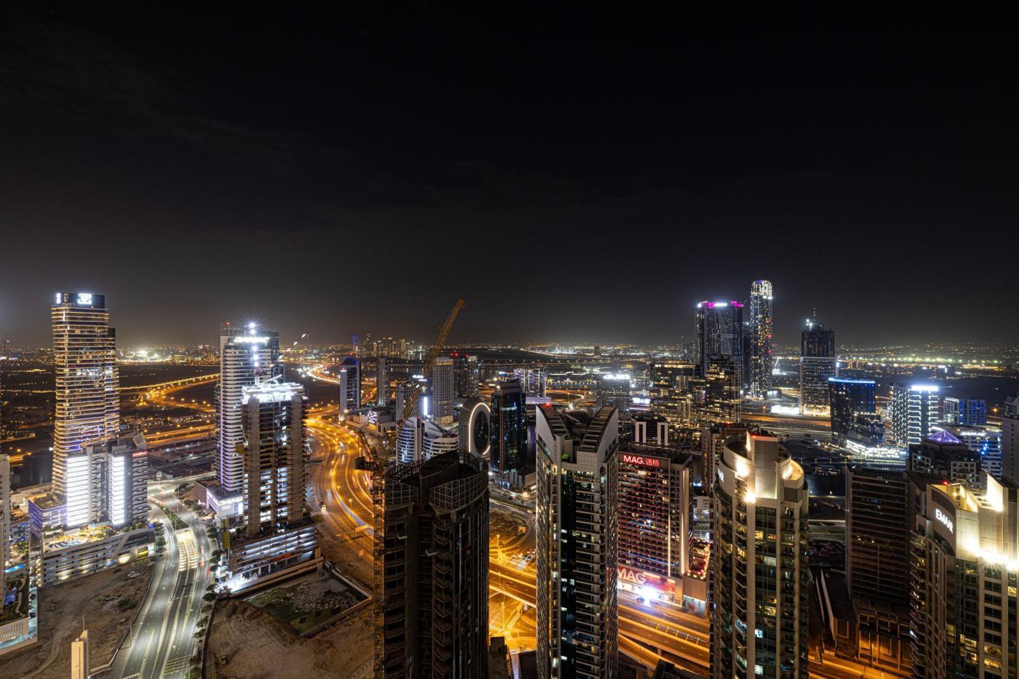 Smartstay At Burj Royale - Full Burj Khalifa View - Brand New Luxury Apartments Dubai Exteriör bild