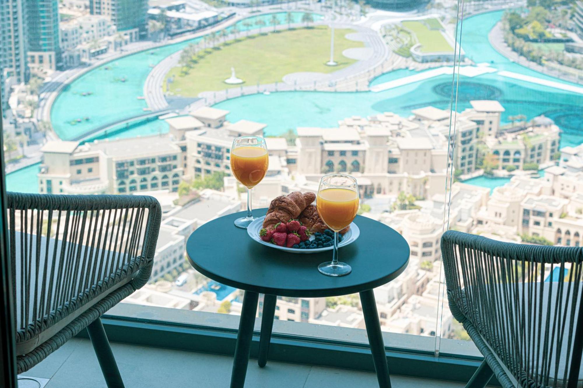 Smartstay At Burj Royale - Full Burj Khalifa View - Brand New Luxury Apartments Dubai Exteriör bild