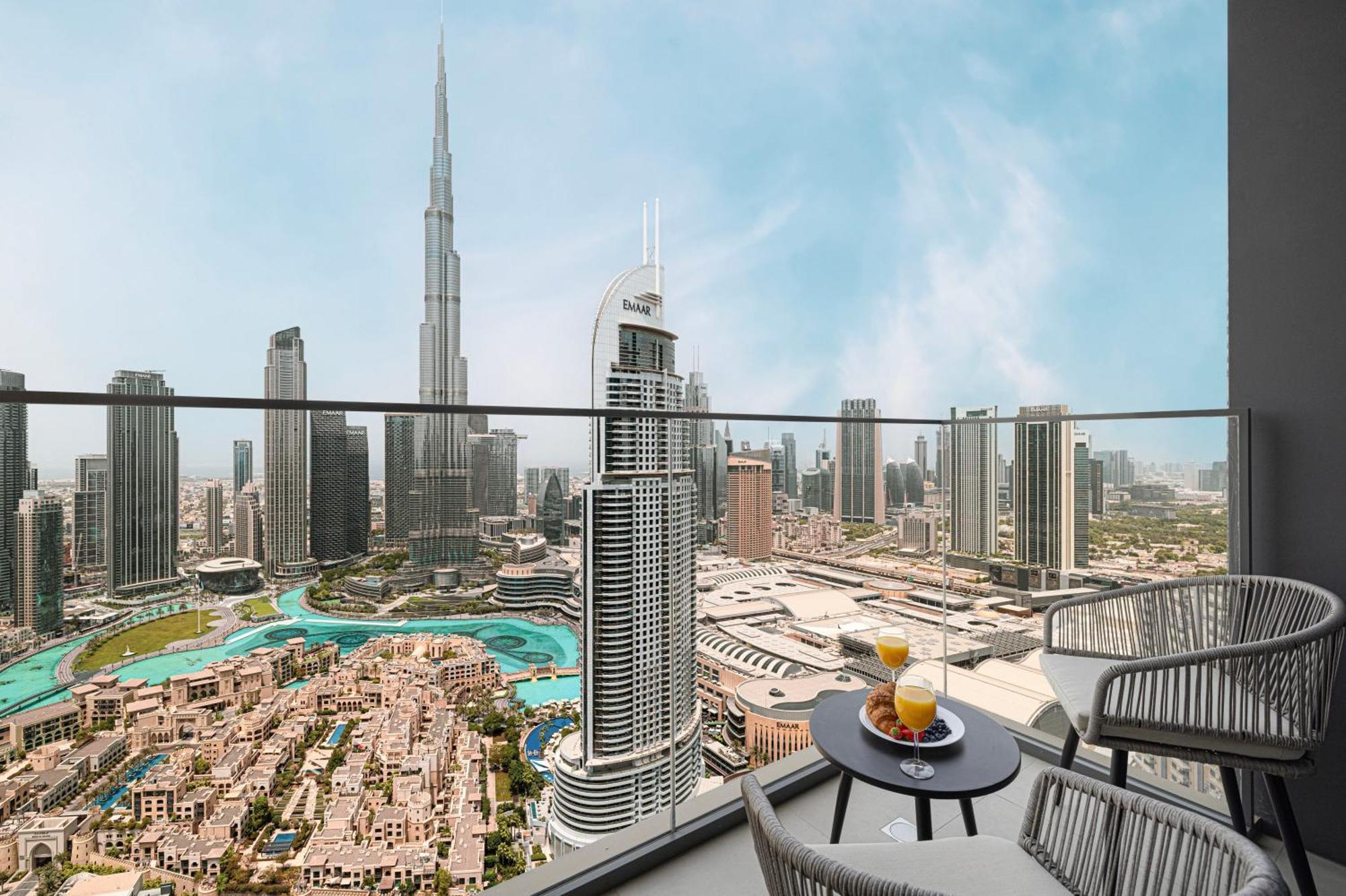 Smartstay At Burj Royale - Full Burj Khalifa View - Brand New Luxury Apartments Dubai Exteriör bild
