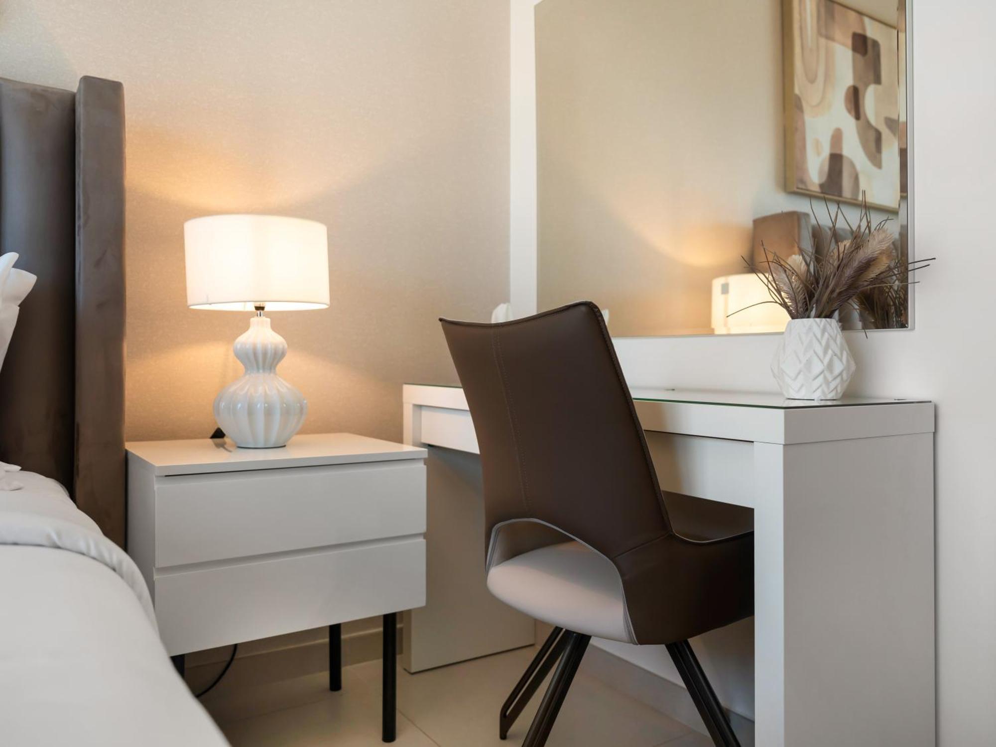 Smartstay At Burj Royale - Full Burj Khalifa View - Brand New Luxury Apartments Dubai Exteriör bild